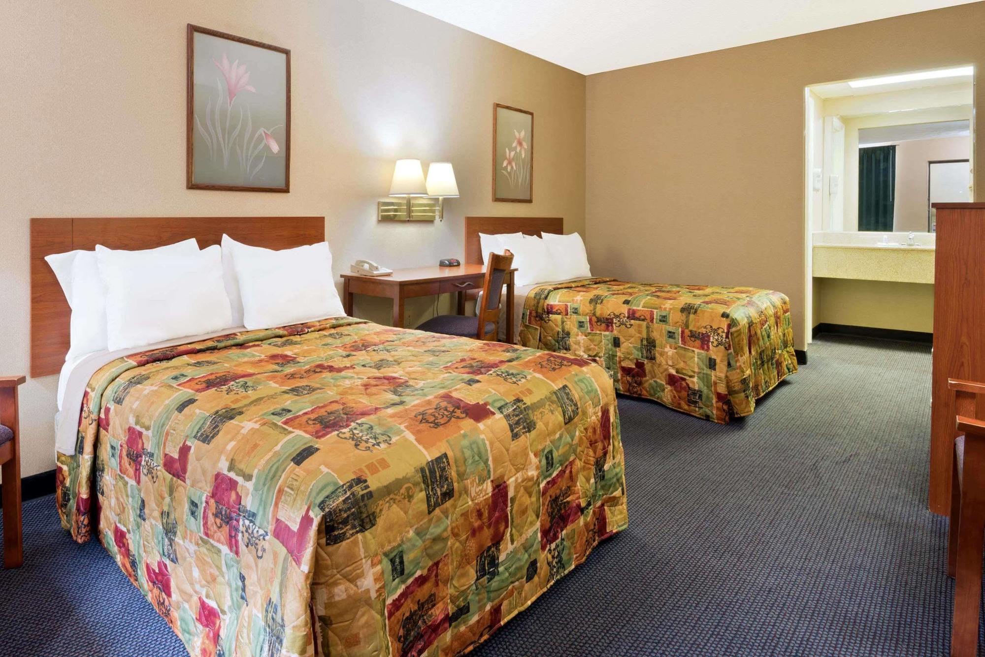 Knights Inn Elizabethtown Zewnętrze zdjęcie